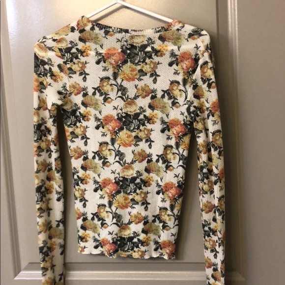 Urban Outfitters out from under scarlet Henley top - Picture 6 of 6